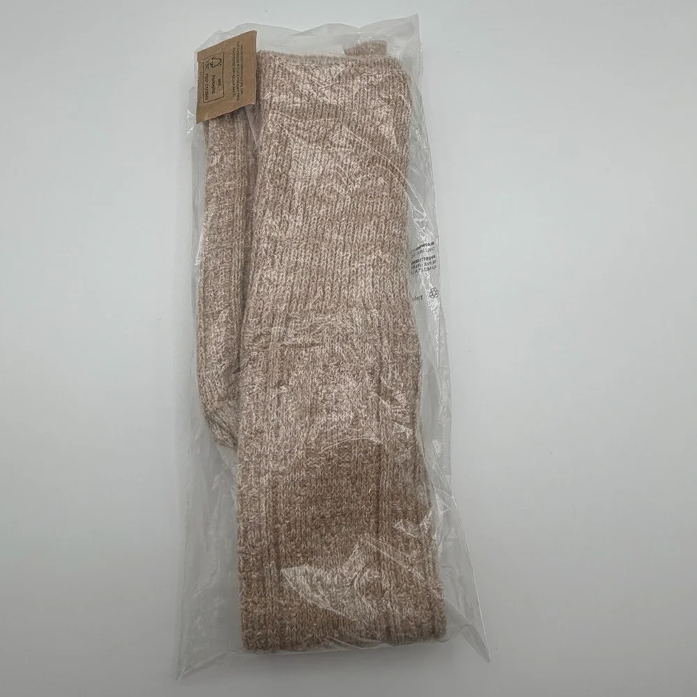 Pudus Sweater‎ Socks Women's Fits Shoe Sizes 6-10 FabFitFun NEW
